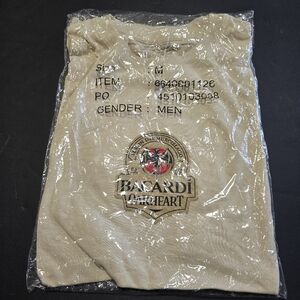 Bacardi Oakheart Shirt Mens Medium Beige Graphic Rum Logo Promo Crewneck Tee